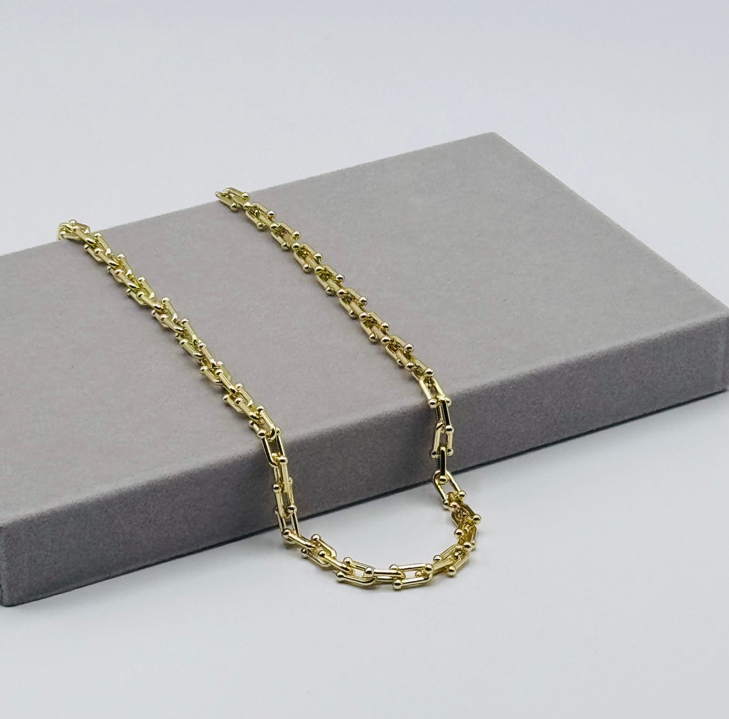 Graduated Bold Link Chain