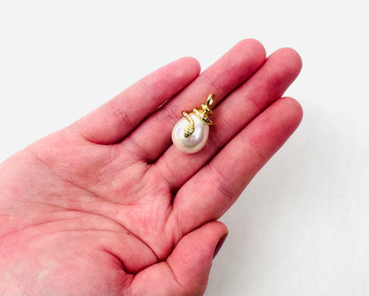 Style 114 - 18K Gold Filled Pearl with Snake Charm